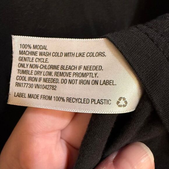 Ava & Viv Women's Black V-Neck Comfortable Oversized Modal T-shirt 2X - EUC - Picture 3 of 5